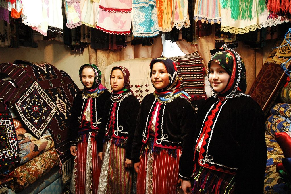 Balıkesir yöresi Yörük köyleri geleneksel kıyafetleri